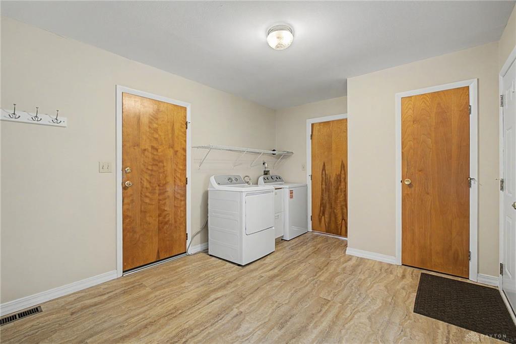 2157 Oak Tree Property Photo 19