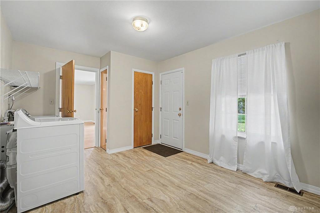 2157 Oak Tree Property Photo 20