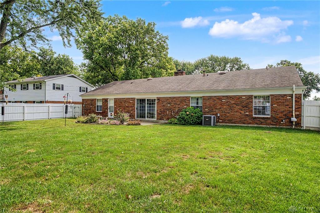 2157 Oak Tree Property Photo 35