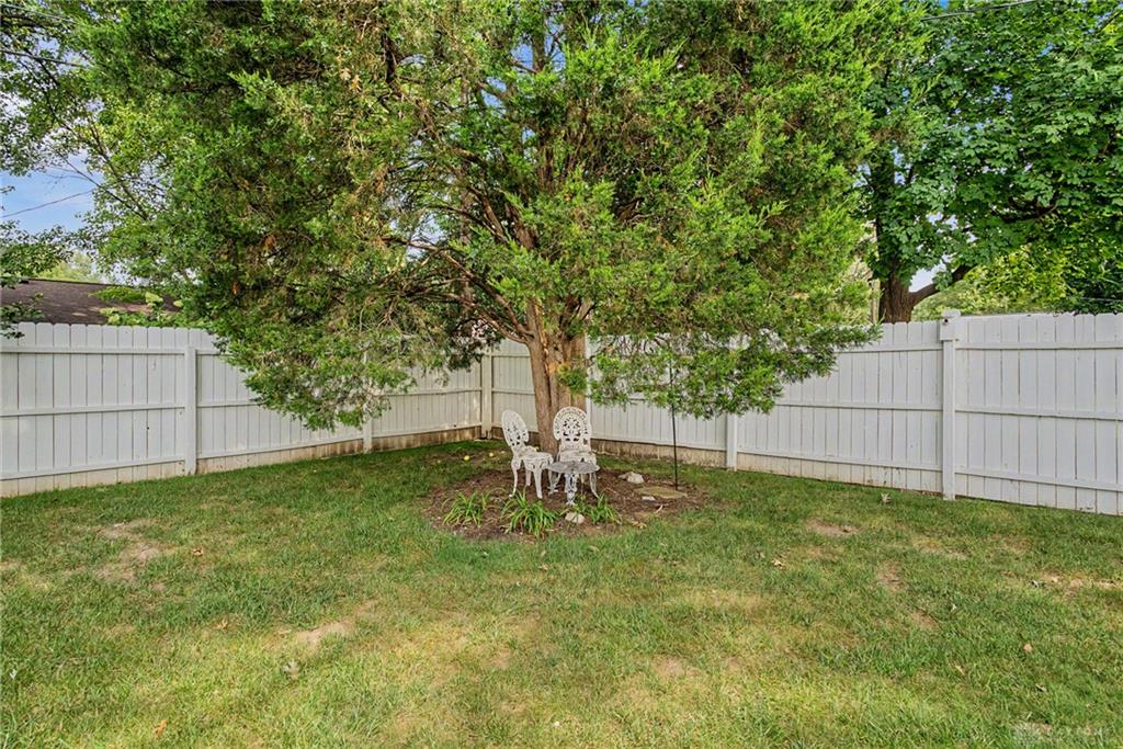 2157 Oak Tree Property Photo 38