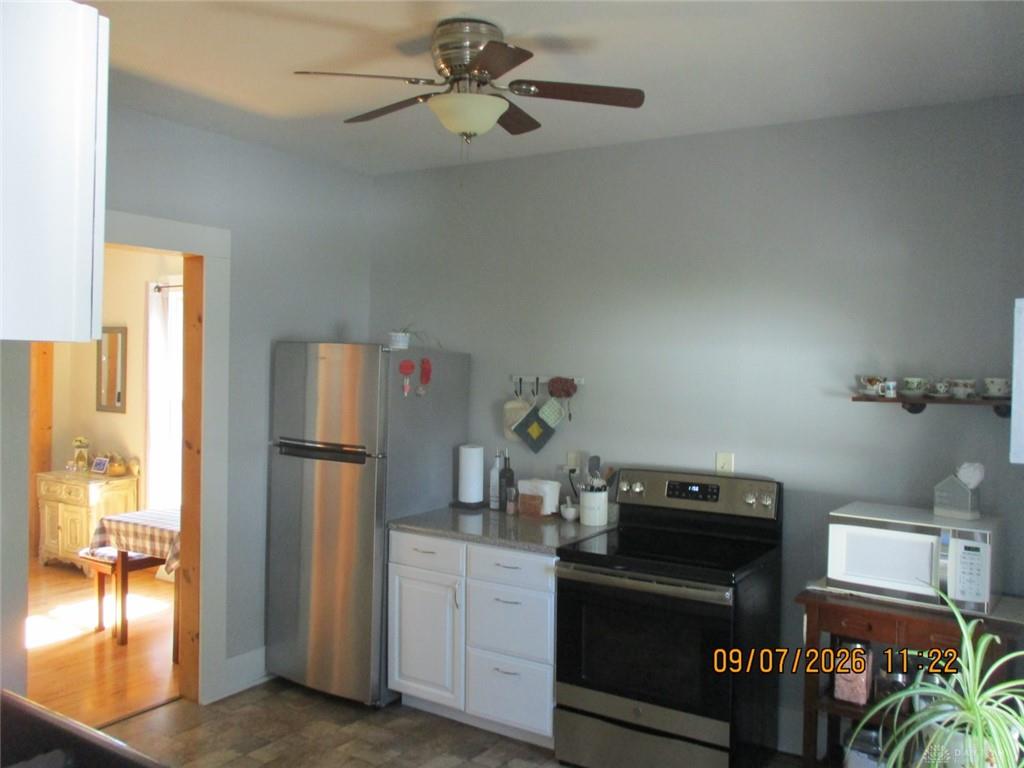 1112 Walker Property Photo 5