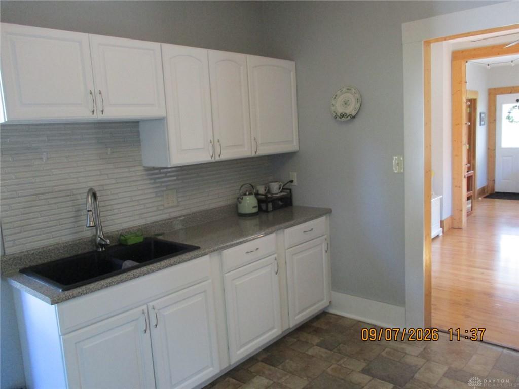 1112 Walker Property Photo 8