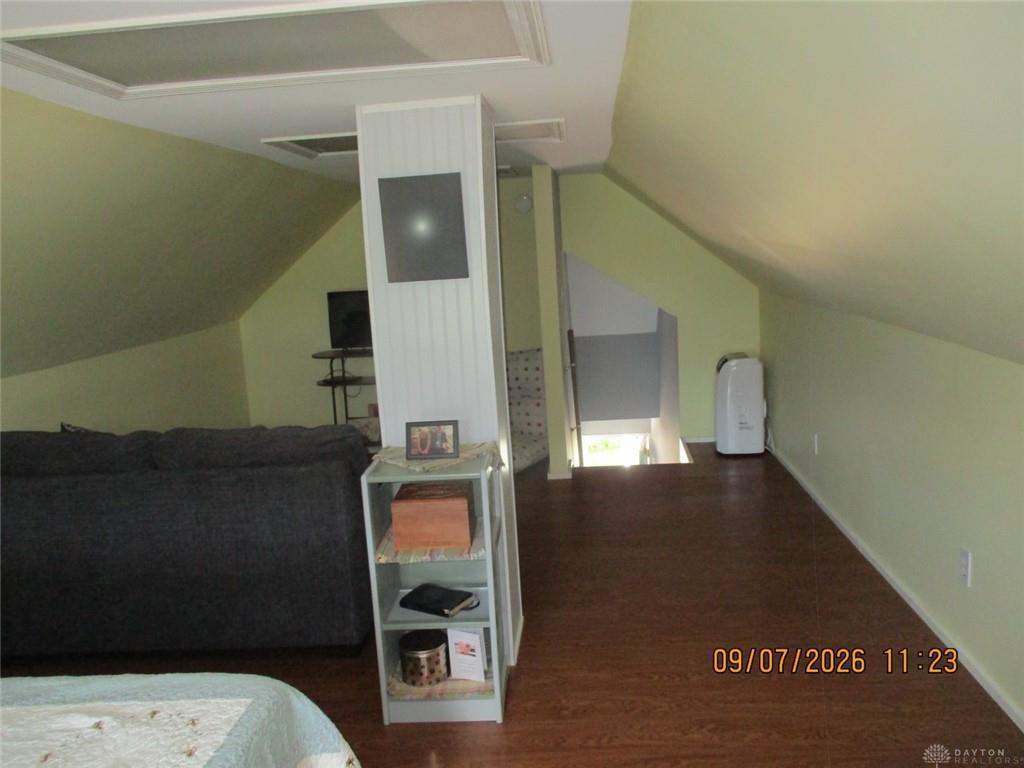 1112 Walker Property Photo 18