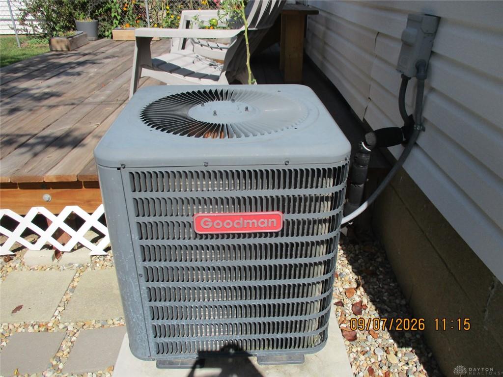 1112 Walker Property Photo 41