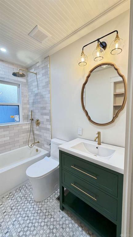 713 E Dorothy Property Photo 19