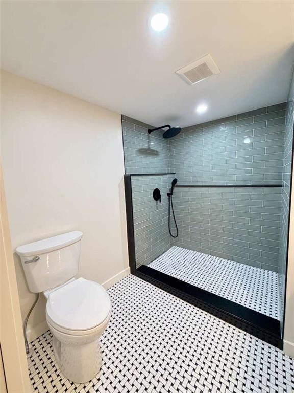 713 E Dorothy Property Photo 31
