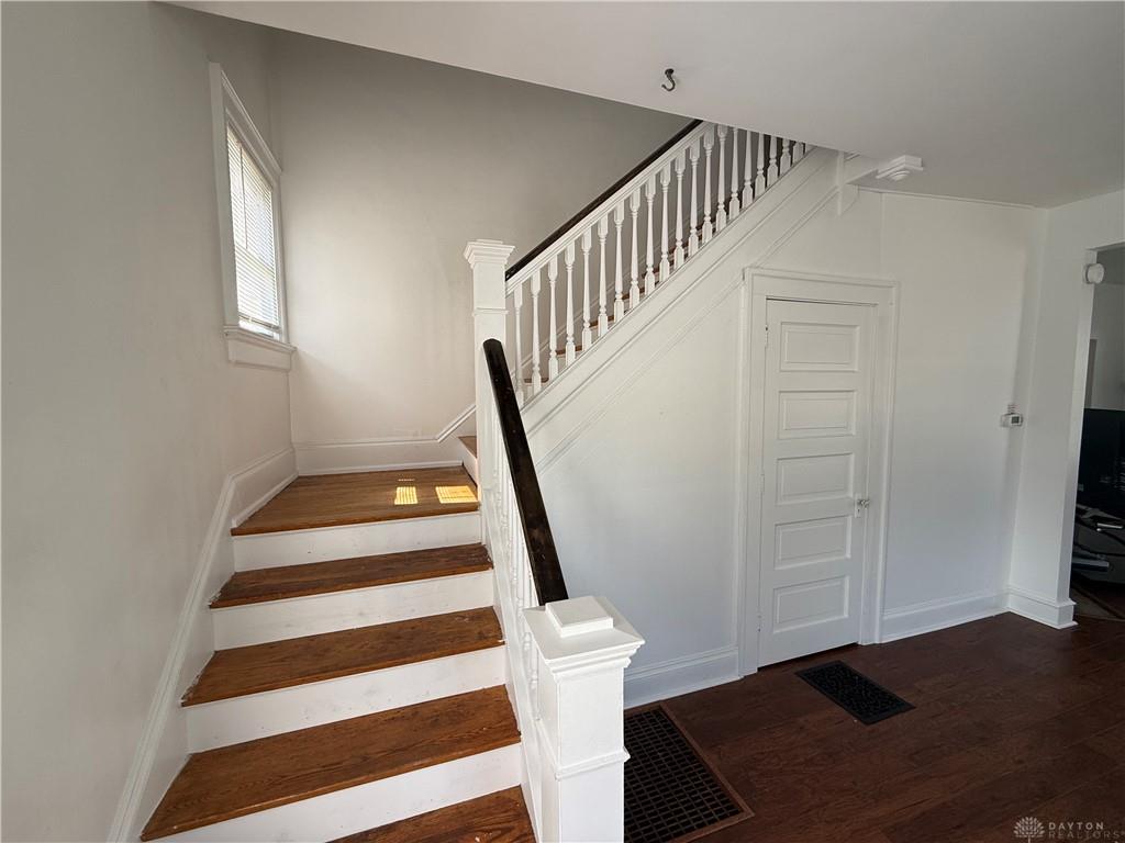 311 Ludlow Property Photo 4