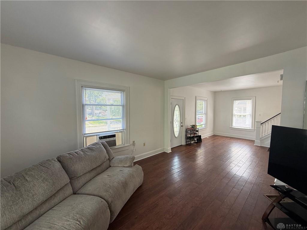 311 Ludlow Property Photo 5