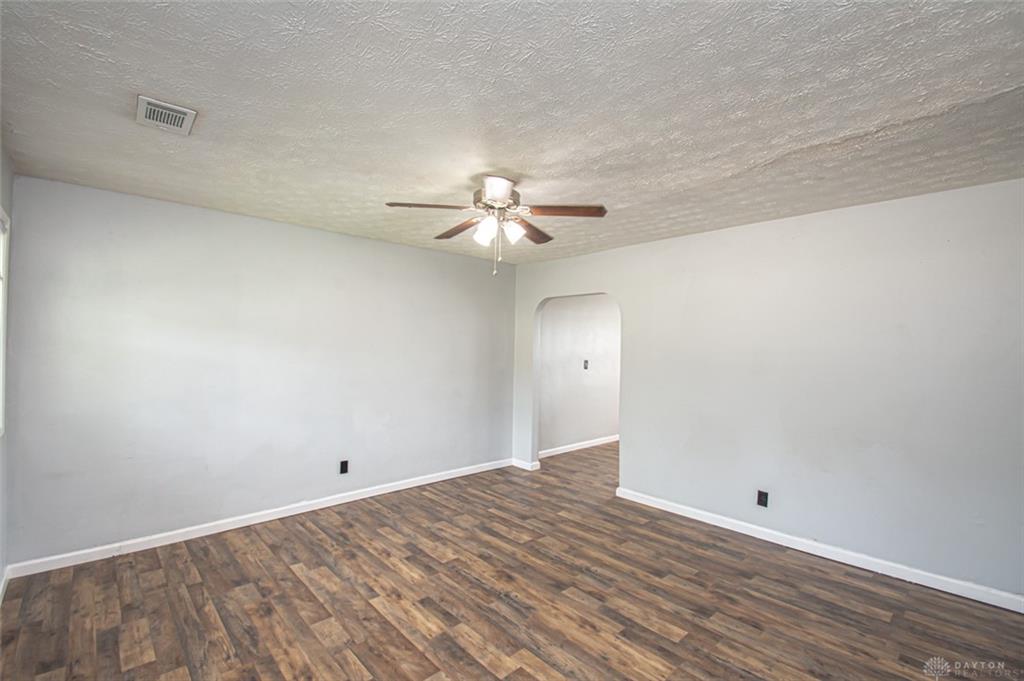 1482 Cobblestone Property Photo 2