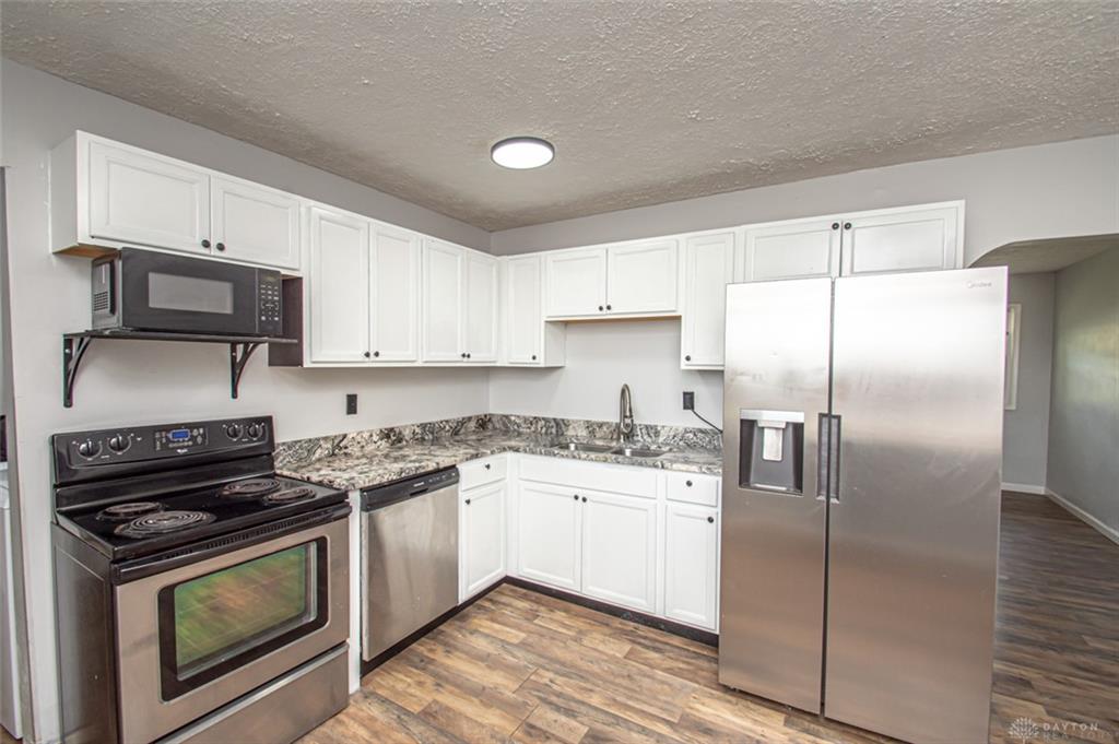 1482 Cobblestone Property Photo 6