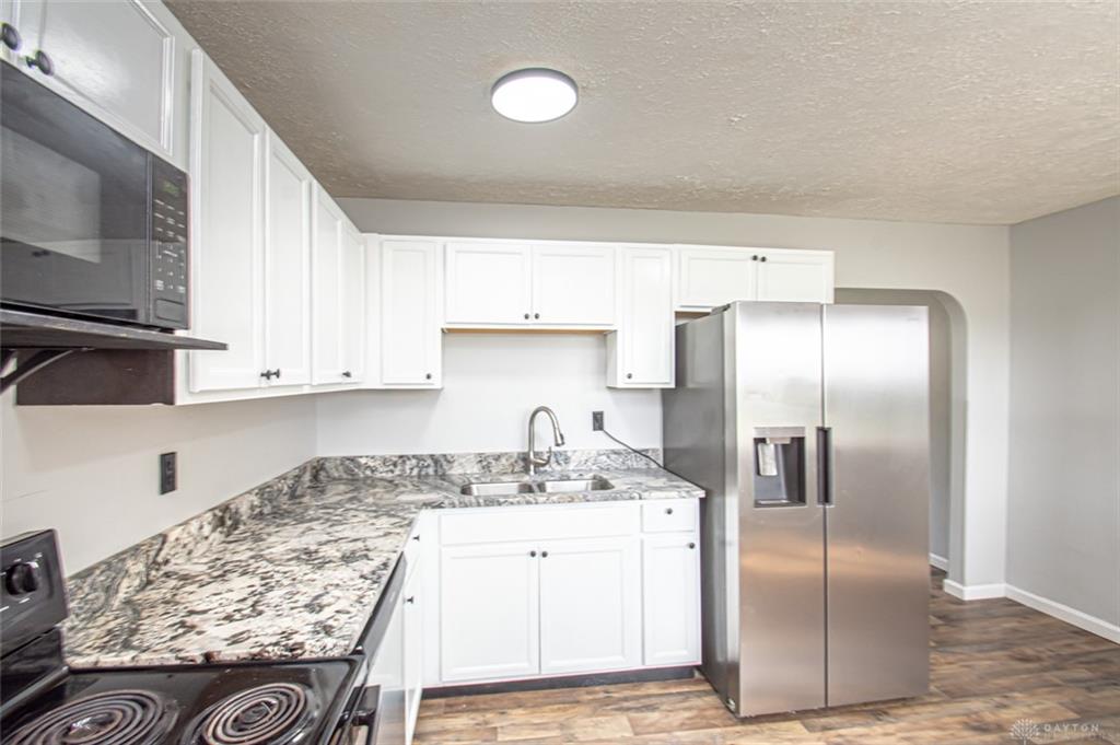 1482 Cobblestone Property Photo 7