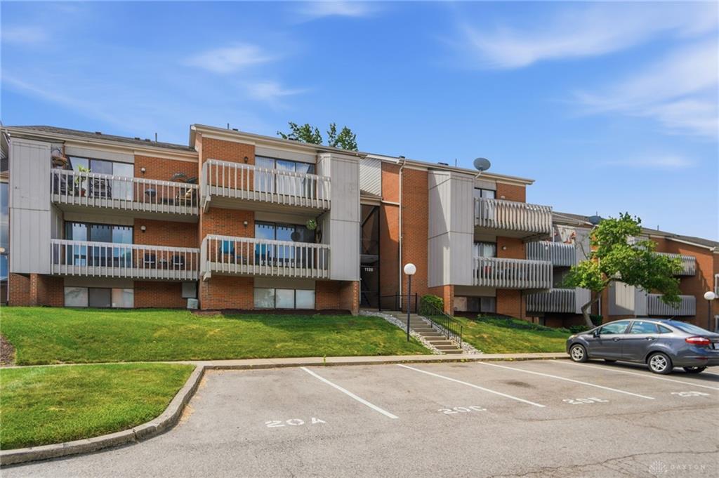 1120 Eagle Feather C Property Photo 4