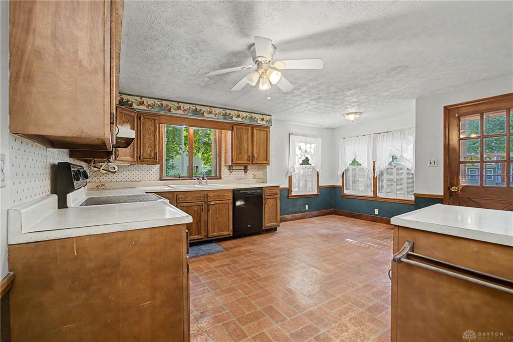 204 N Main Property Photo 15