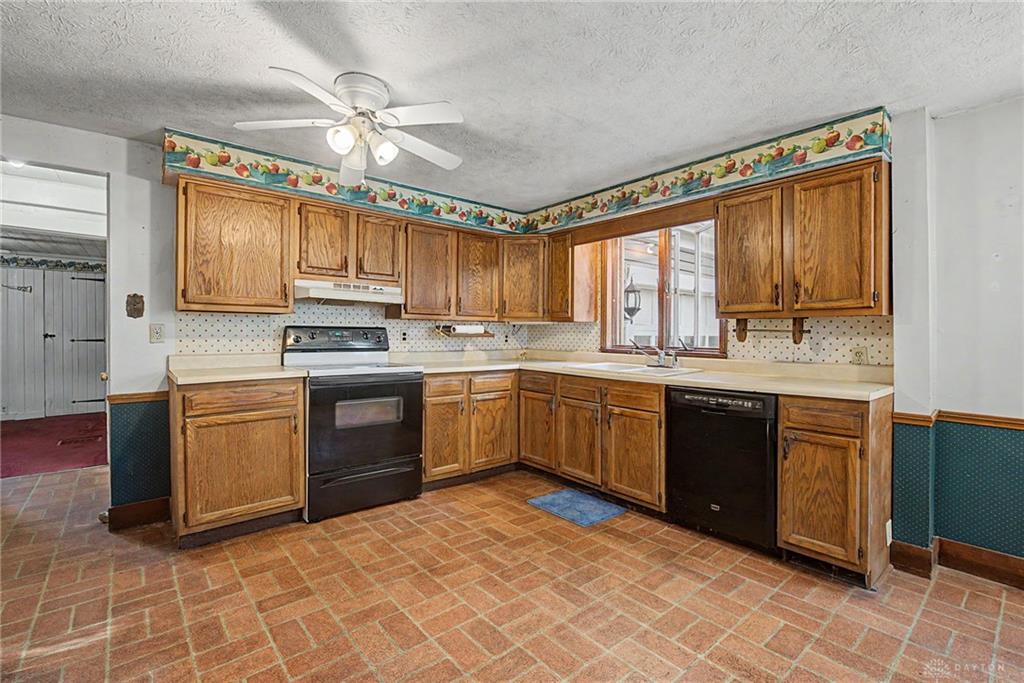204 N Main Property Photo 17