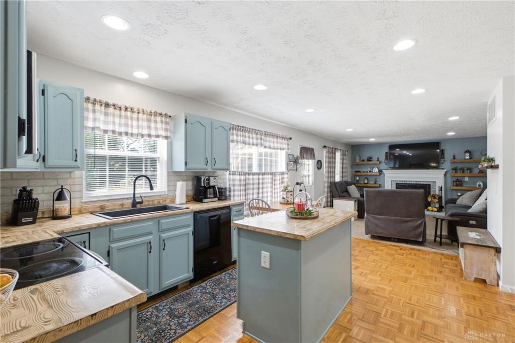 4212 Forest Ridge Property Photo 14