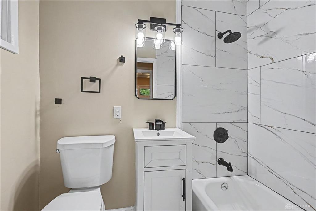 2151 S Smithville Property Photo 18