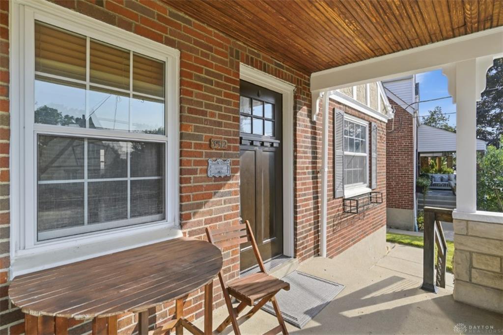 3512 Harrow Property Photo 4