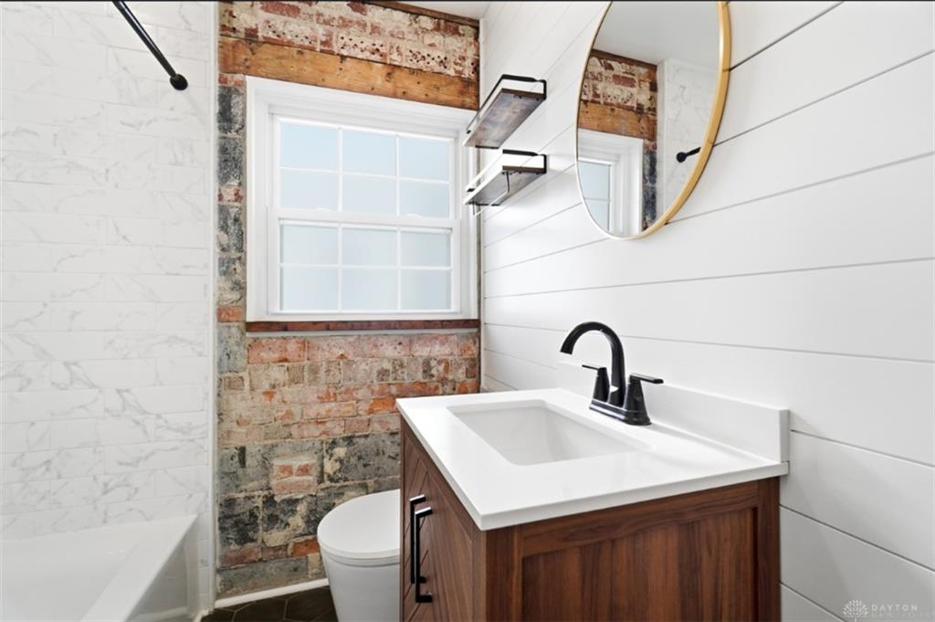 3512 Harrow Property Photo 18