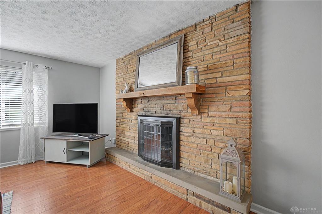 5127 Chapin Property Photo 4