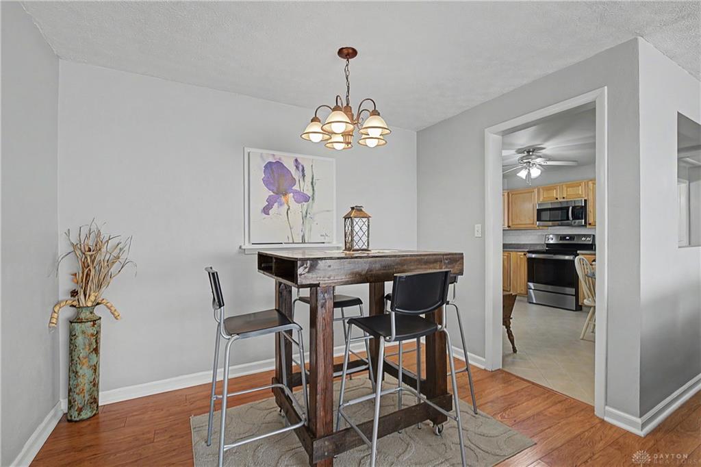 5127 Chapin Property Photo 5