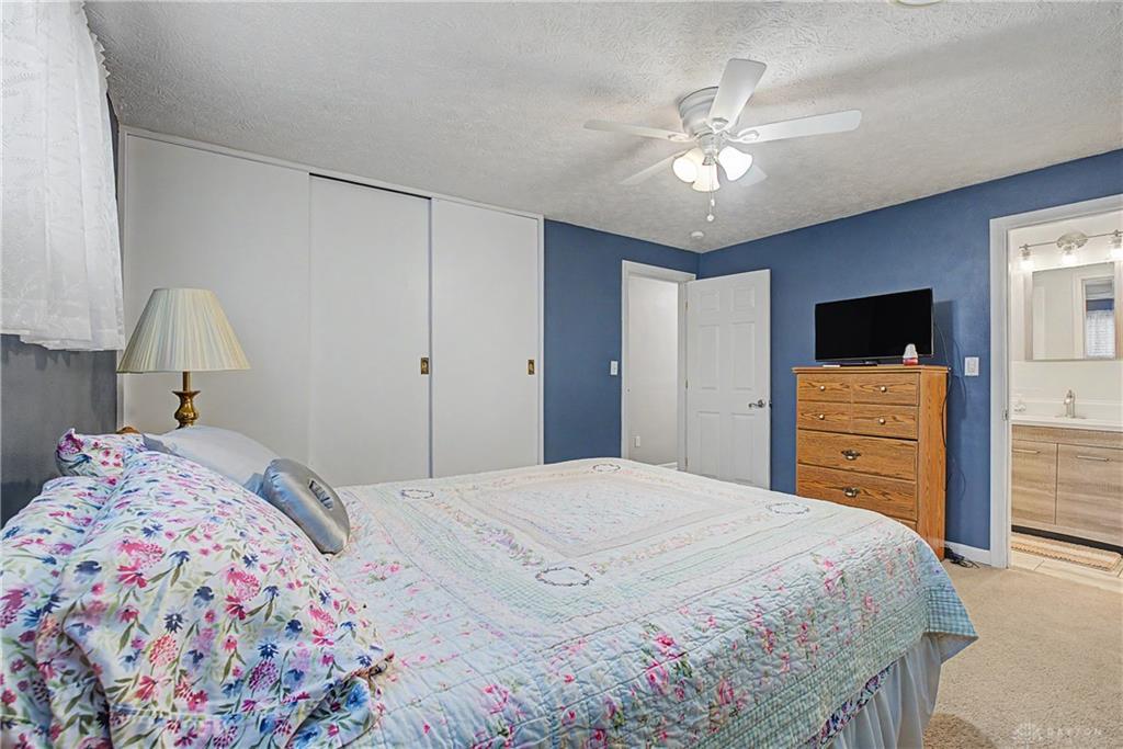 5127 Chapin Property Photo 11