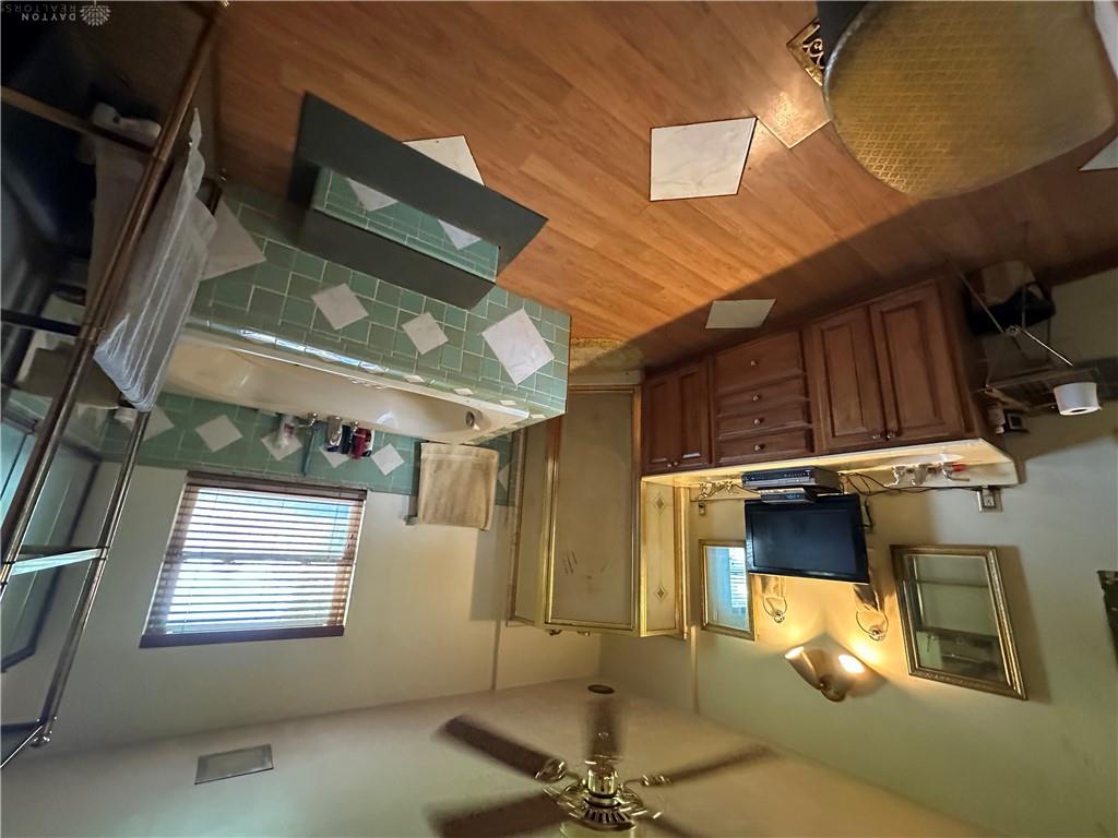 8815 Yankee Property Photo 12