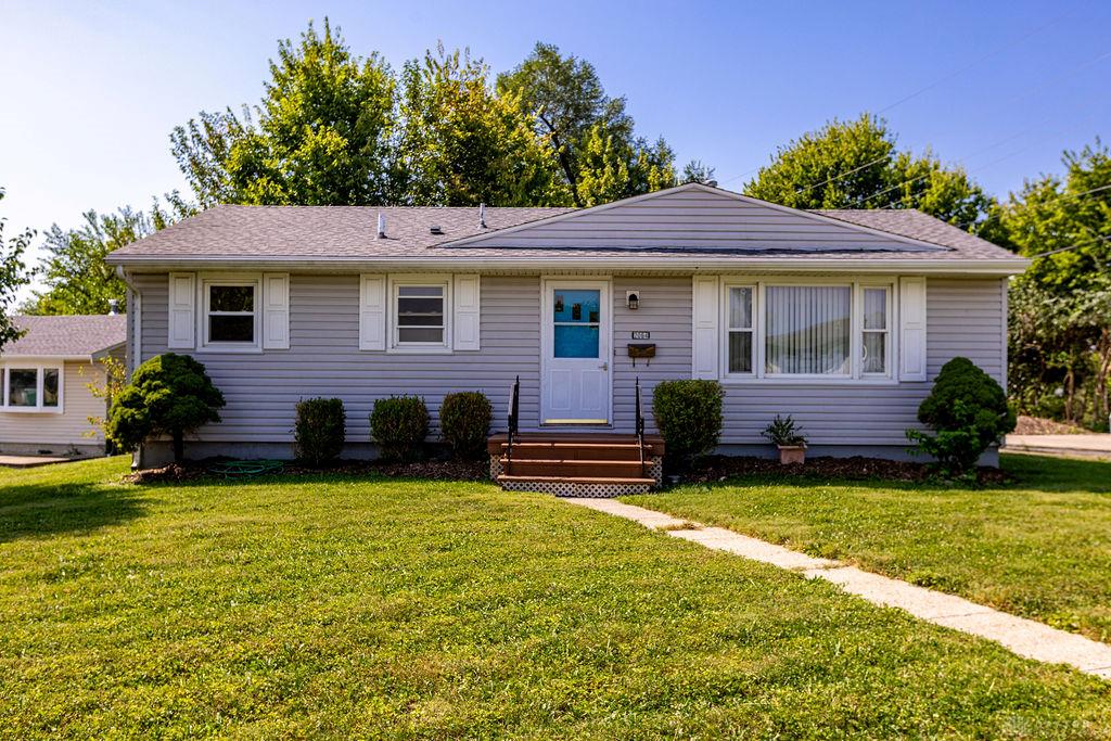 2064 Hillsdale Property Photo 2