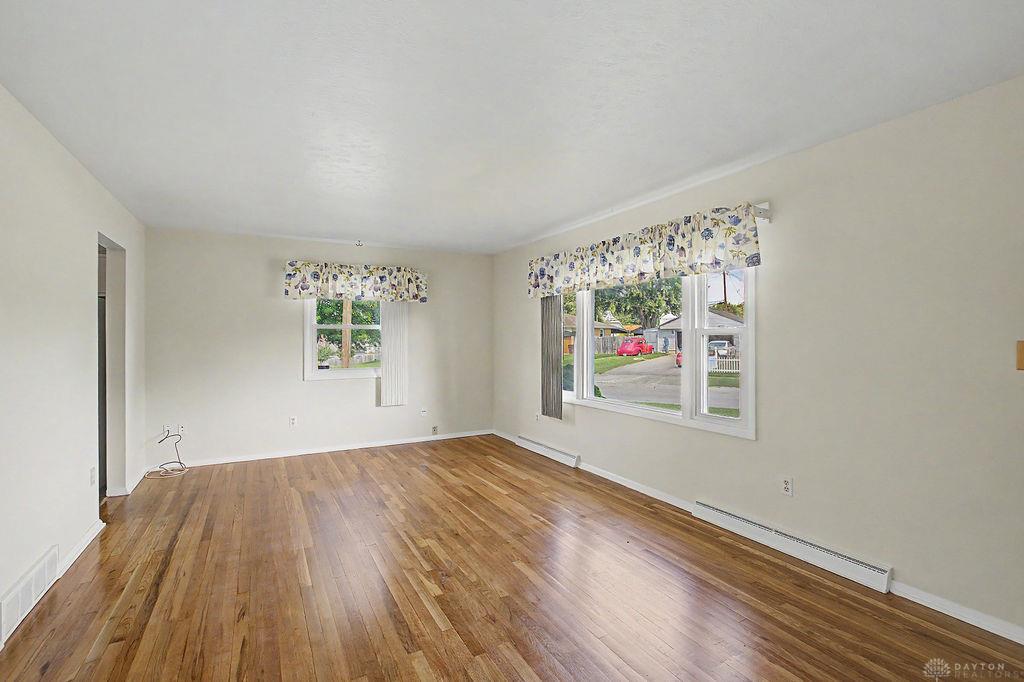 2064 Hillsdale Property Photo 5
