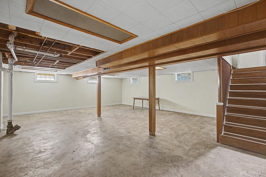 2064 Hillsdale Property Photo 15