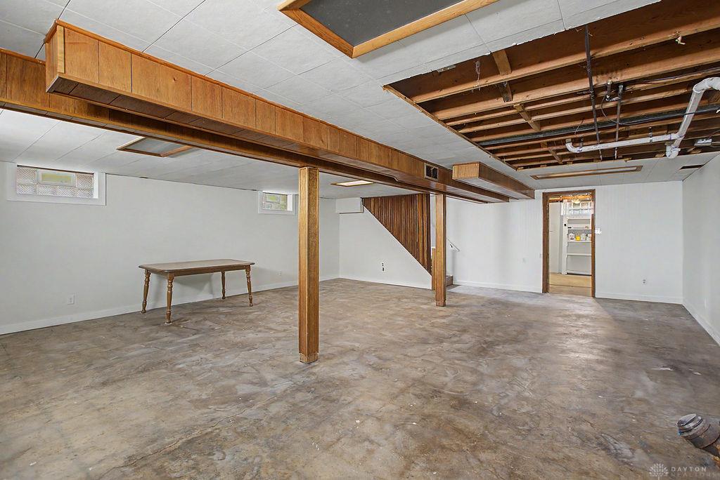 2064 Hillsdale Property Photo 16
