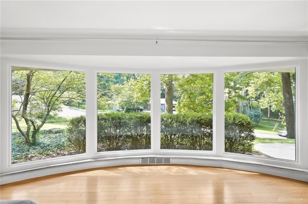 751 Laurelwood Property Photo 8