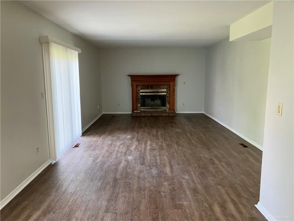 8711 Watergate Property Photo 4