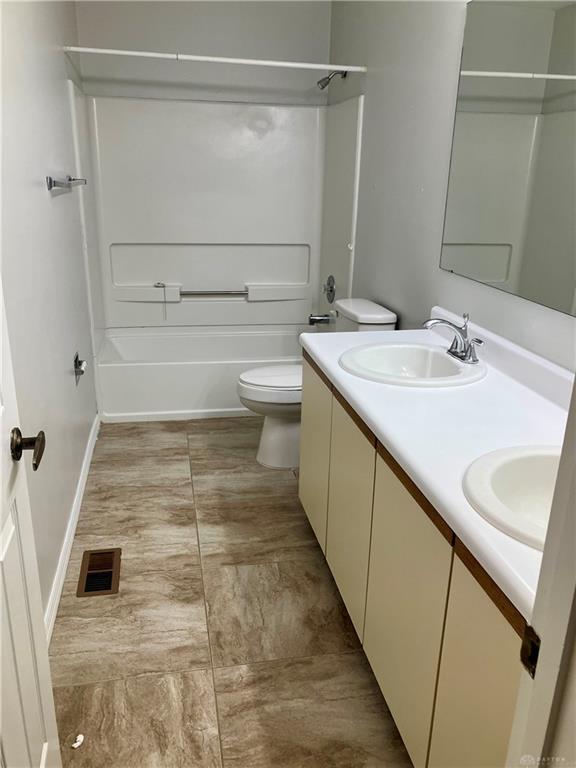 8711 Watergate Property Photo 10