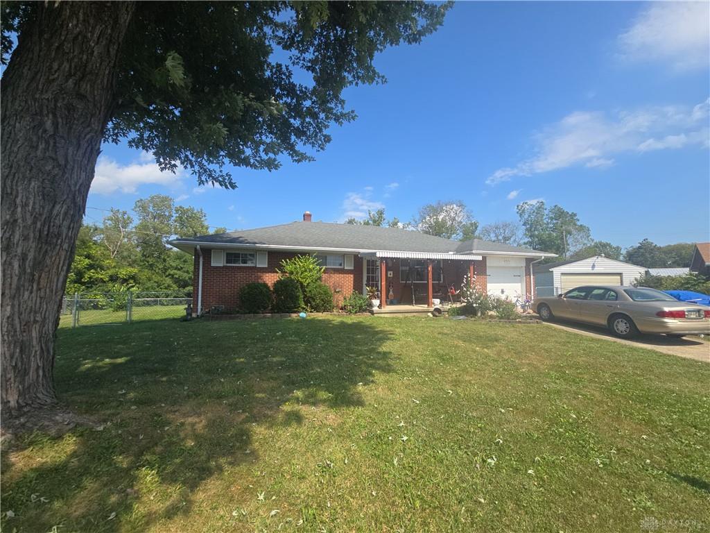 255 E Weaver Property Photo 2