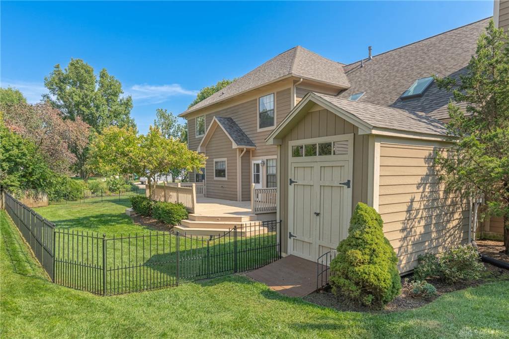10 Stonebrook Property Photo 6
