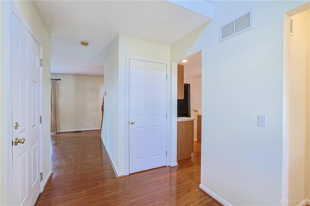 1019 Weeping Willow Property Photo 5