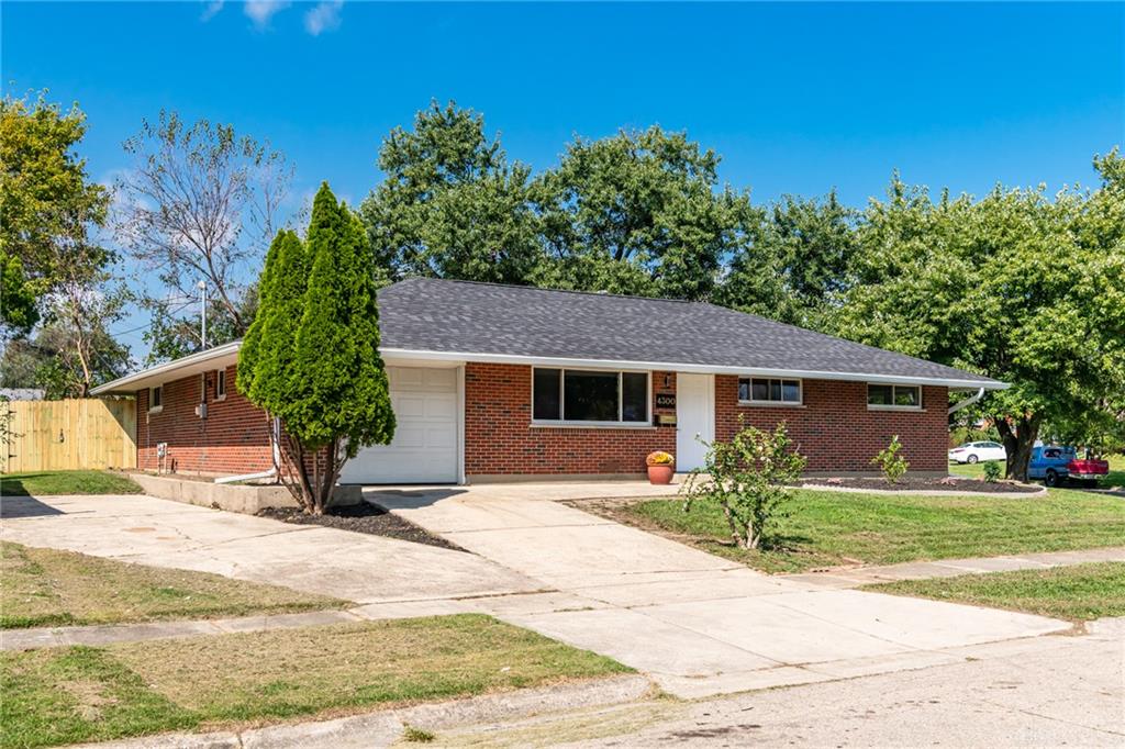 4300 Lambeth Property Photo 2