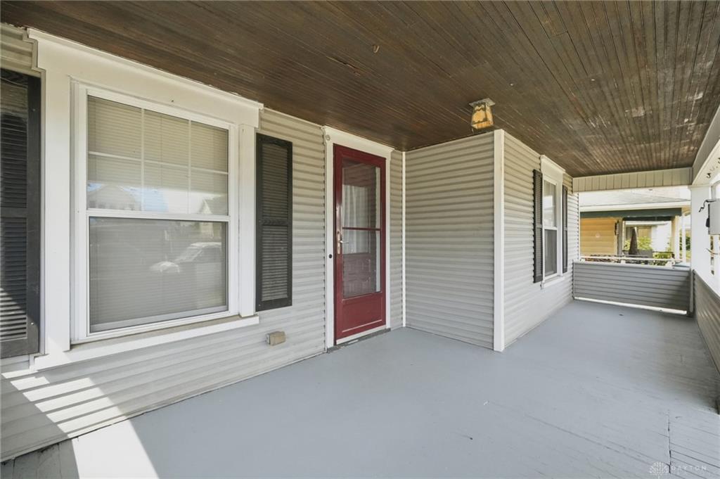 719 N Belmont Property Photo 3