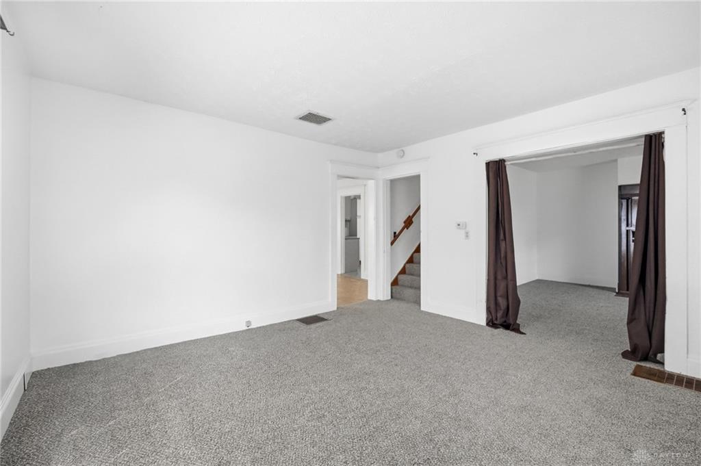 719 N Belmont Property Photo 6