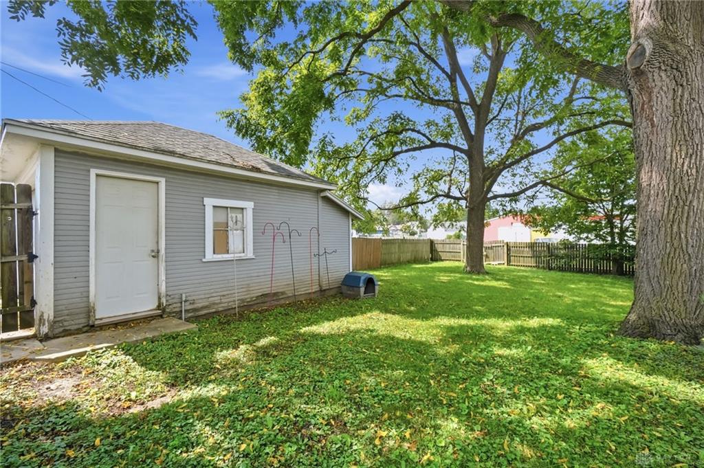 719 N Belmont Property Photo 30