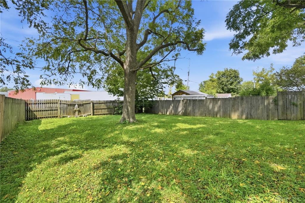 719 N Belmont Property Photo 31