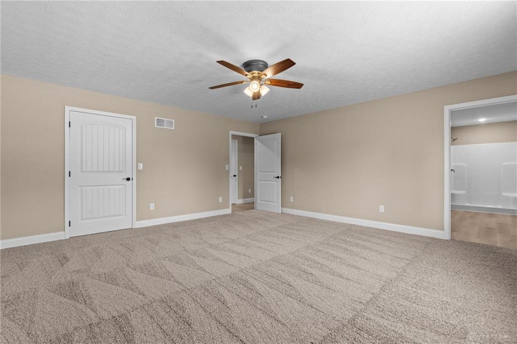647 E Mount Pleasant Property Photo 18