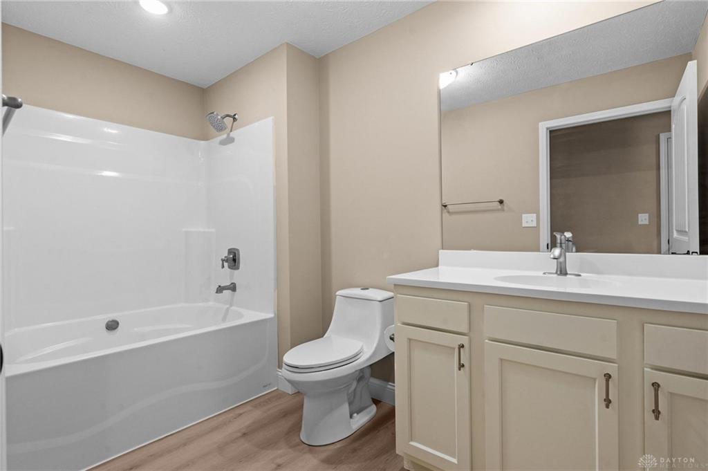 647 E Mount Pleasant Property Photo 22