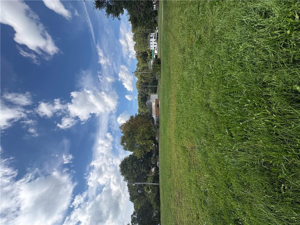 240 E Main Property Photo 8