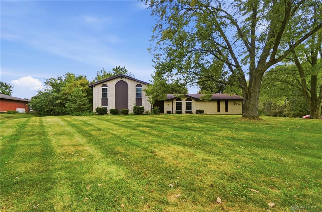 910 Sunnycreek Property Photo 2