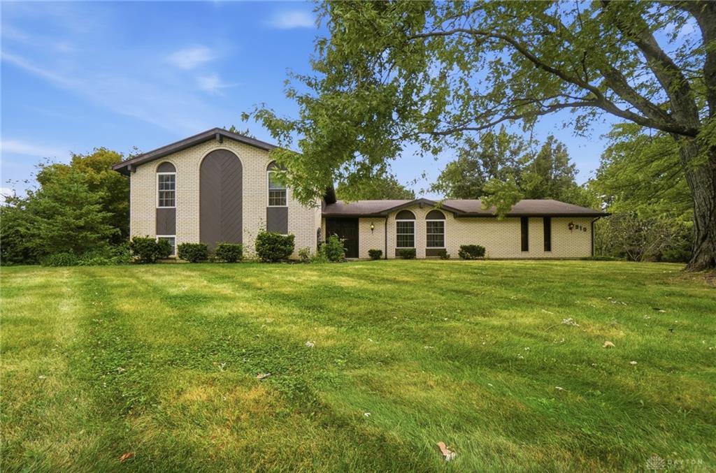 910 Sunnycreek Property Photo 3