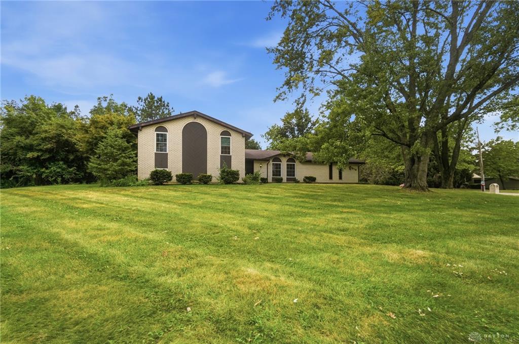 910 Sunnycreek Property Photo 4