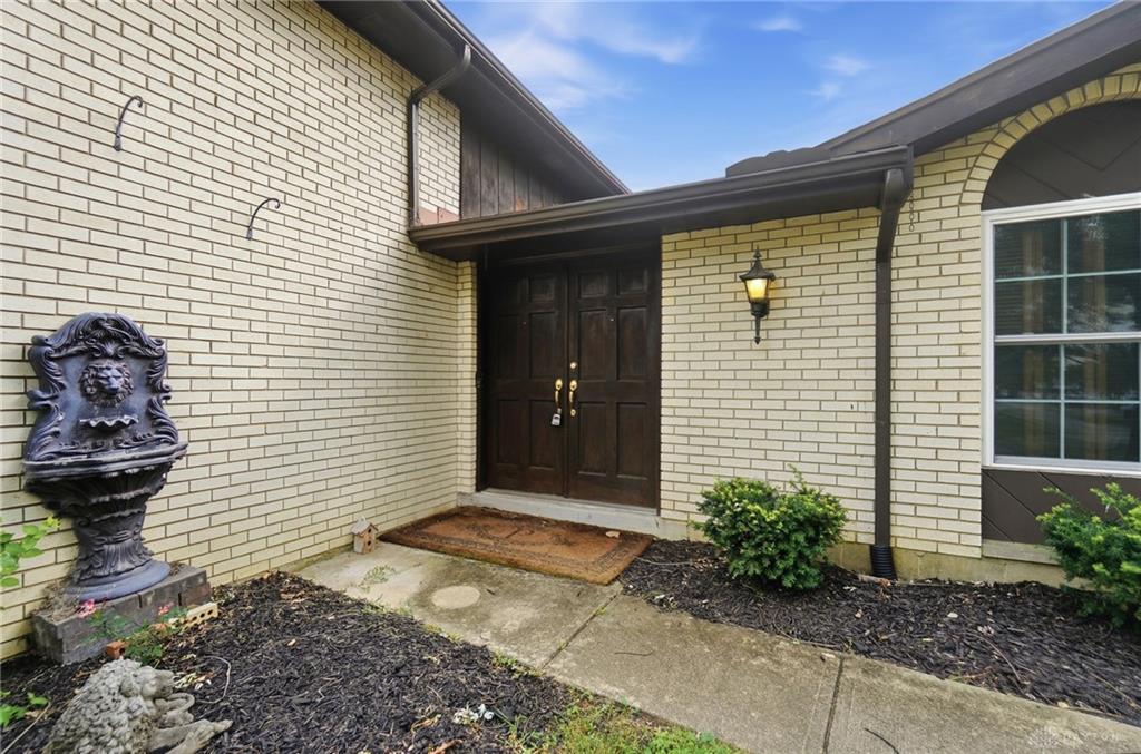 910 Sunnycreek Property Photo 7
