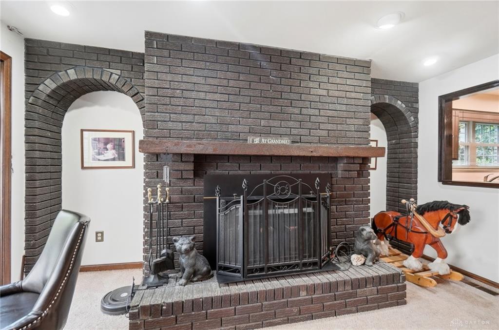 910 Sunnycreek Property Photo 24