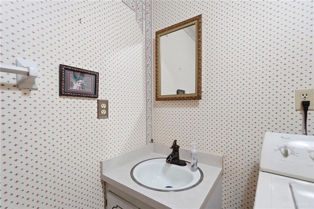 910 Sunnycreek Property Photo 27